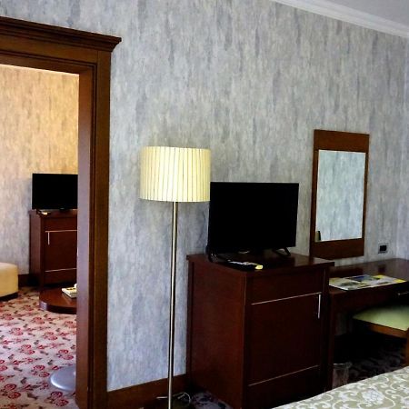 Queen Thermal Resort Hotel Emet Exteriér fotografie